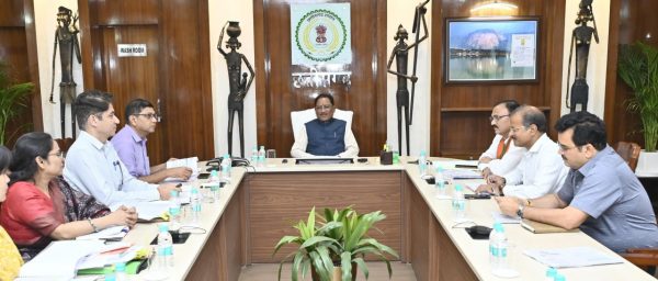 मुख्यमंत्री की अध्यक्षता में स्वास्थ्य विभाग की समीक्षा बैठक, सीएम साय ने कहा -आमजन के हित में करें स्वास्थ्य सुविधाओं का विस्तार