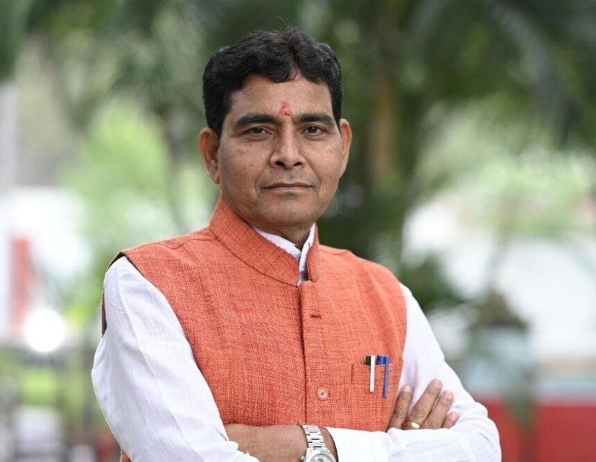 मंत्री टंक राम वर्मा का गरियाबंद दौरा आज, विकास कार्यों का लोकार्पण और जनसंवाद के बाद रायपुर में करेंगे क्रिकेट लीग का शुभारंभ