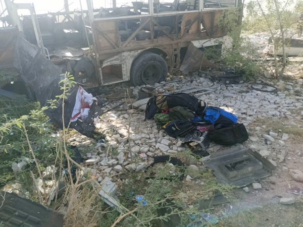 पाकिस्तान के पेशावर में आंतकियों ने स्कूल बस में किया आत्मघाती धमाका, 4 बच्चों की मौत व 38 घायल