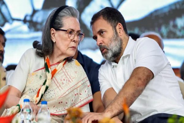 राहुल और सोनिया गांधी को झटका, नेशनल हेराल्ड मामले में कोर्ट ने भेजा नोटिस, 8 मई को होगी सुनवाई