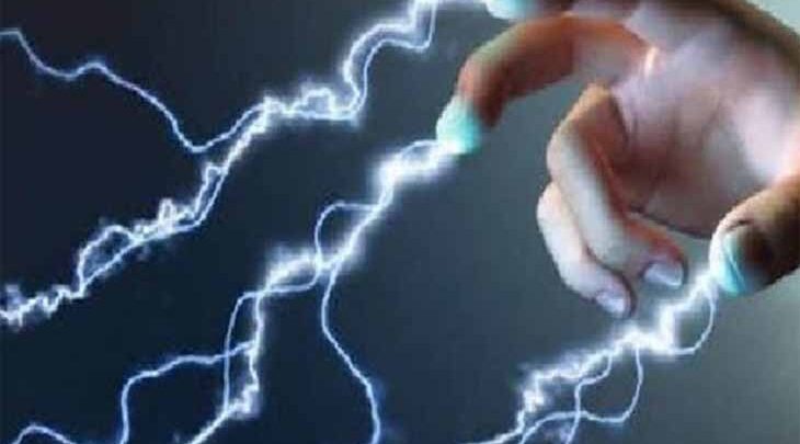 खेत में हार्वेस्टर में डीजल भरते समय करंट की चपेट में आए तीन लोग, सिम्स में चल रहा इलाज