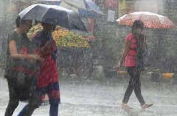 राजधानी समेत कई जिलों में शुरू हुई बारिश, मौसम के सुहाना होने से गर्मी से मिली राहत