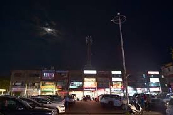 पाकिस्तान ने चंद घंटों बाद ही किया सीजफायर का उल्लंघन: जम्मू के पास नगरोटा में सैन्य इकाई पर आतंकवादी हमला; J-K और गुजरात में दिखे कई ड्रोन