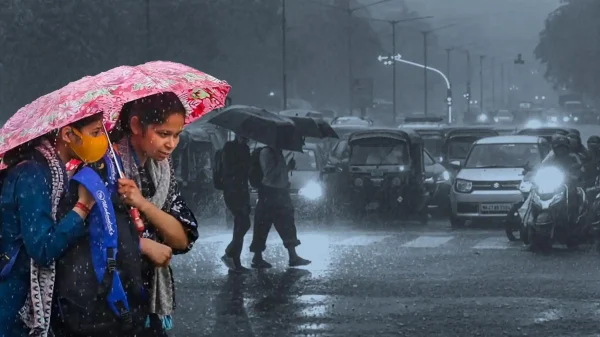 Weather: देश के कई राज्यों में भारी बारिश, घरों में घुसा पानी,सड़कें बंद; महाराष्ट्र-कर्नाटक में तबाही, मानसून की दस्तक जल्द