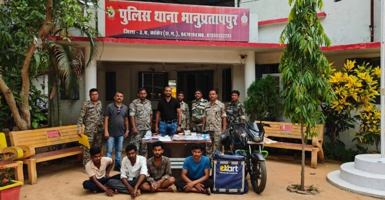 CG Crime : डिलीवरी बॉय से लूटपाट करने वाले चार आरोपी गिरफ्तार, मारपीट कर लूटे 38 हजार के सामान