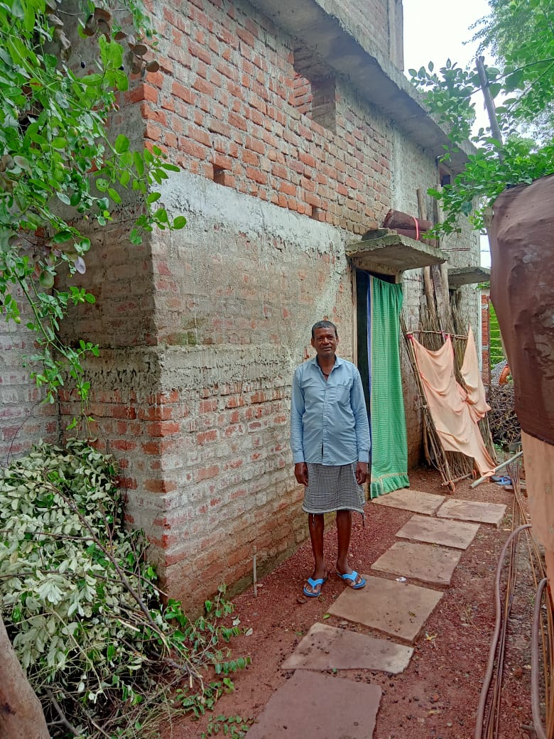 मुंगेली में मुख्यमंत्री हेल्पलाइन 1076 का लाभ लेते हितग्राही