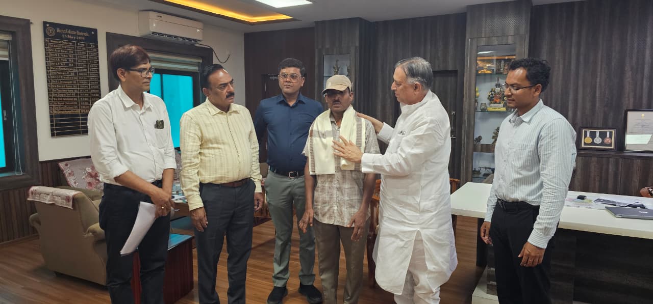 छत्तीसगढ़ के दिव्यांग चितुराम नाग, जिन्होंने ऋण चुकाकर आत्मनिर्भरता हासिल की