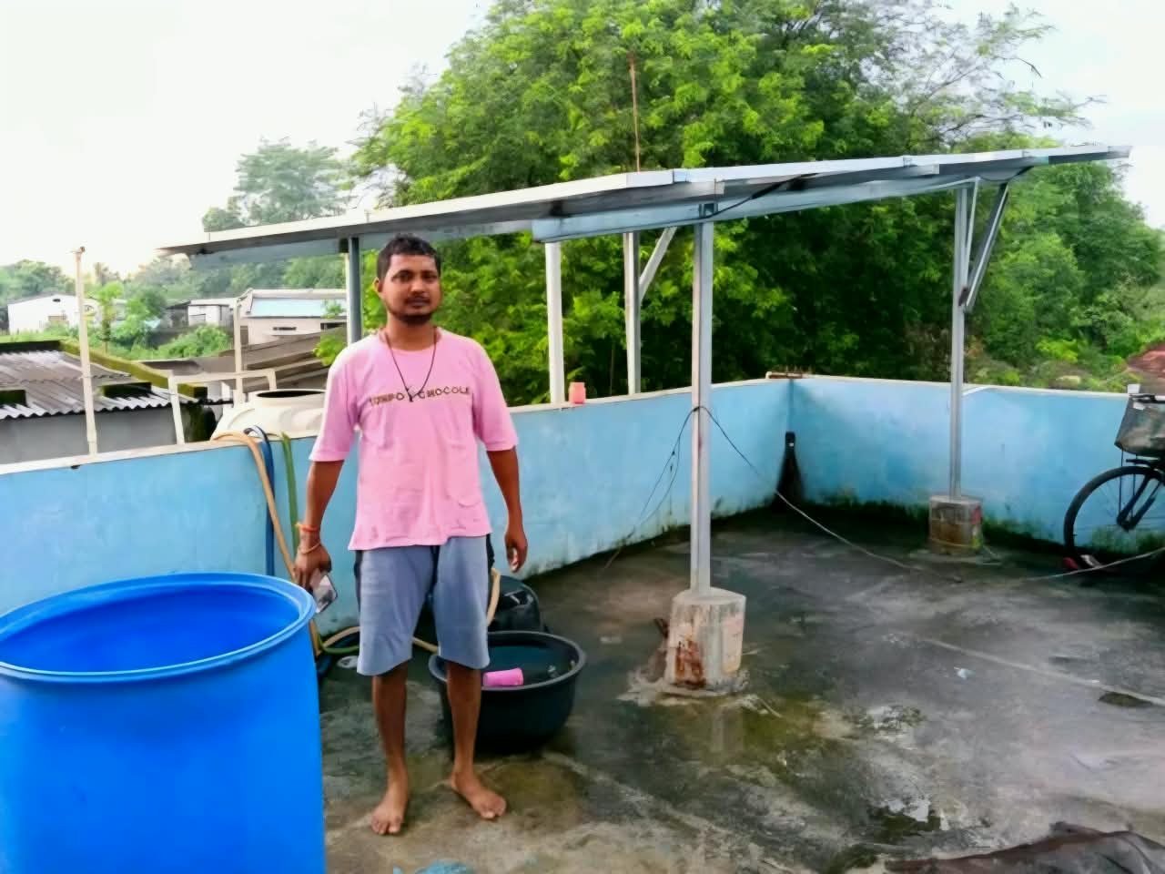 सुकमा में घर की छत पर लगा सोलर पैनल